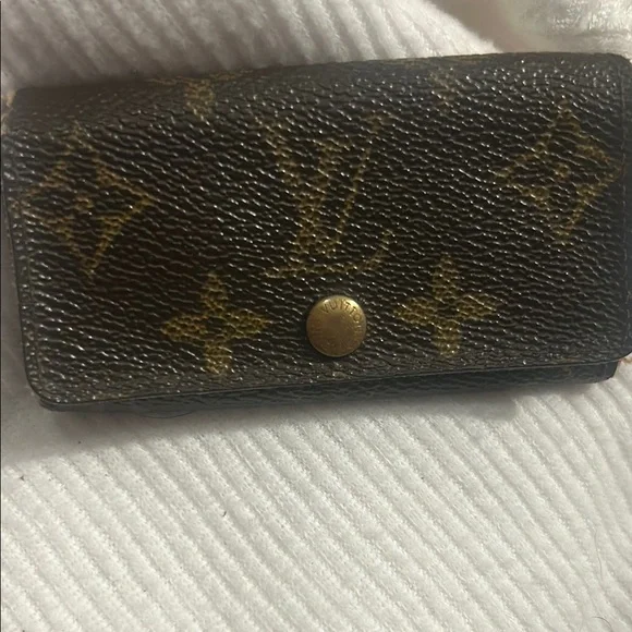Louis Vuitton Brown and Gold Monogram Key Pouch - Picture 1 of 9